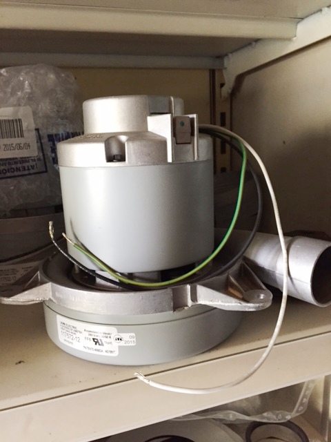 Motor mit 2 Turbinen für z.B. Vacuflo